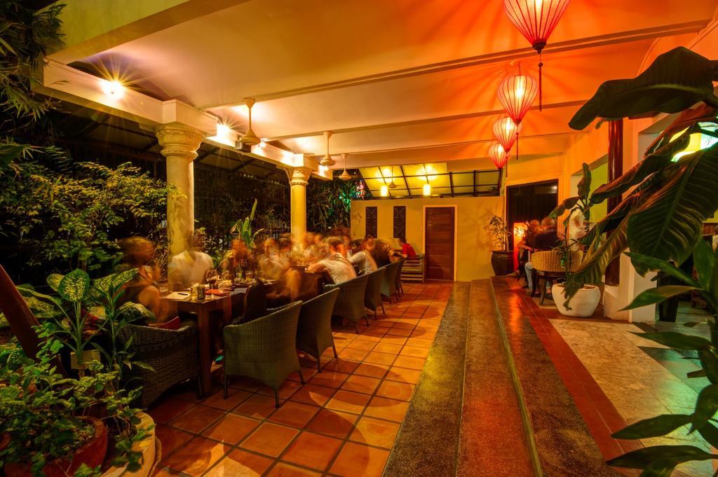 The Willow Boutique Hotel Пном Пен Екстериор снимка
