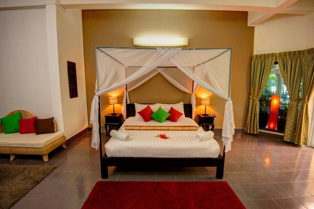 The Willow Boutique Hotel Пном Пен Екстериор снимка