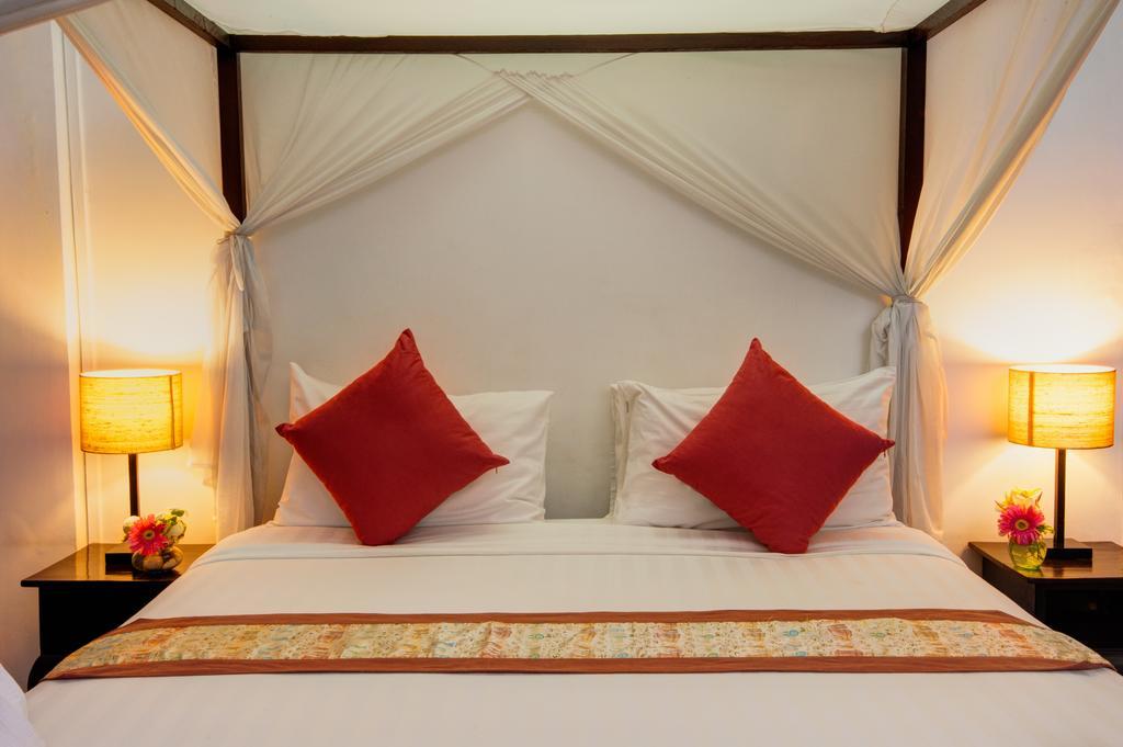The Willow Boutique Hotel Пном Пен Екстериор снимка
