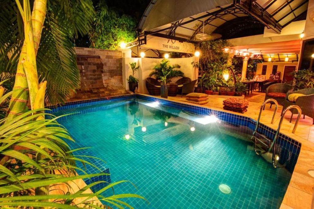 The Willow Boutique Hotel Пном Пен Екстериор снимка