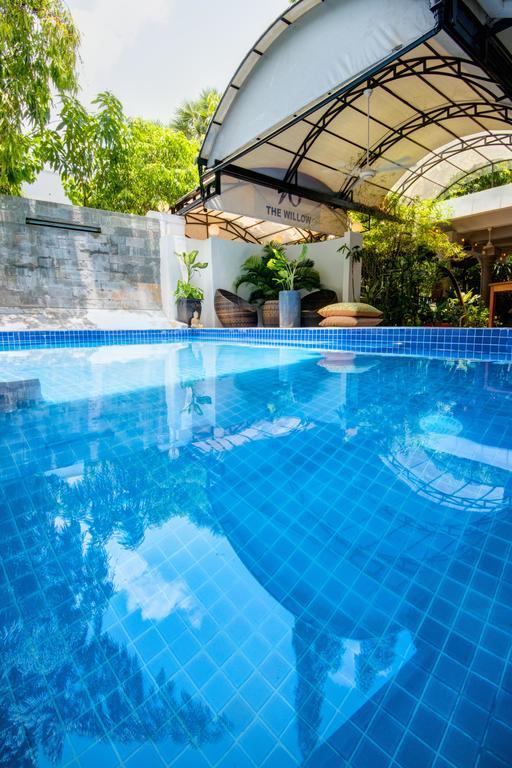 The Willow Boutique Hotel Пном Пен Екстериор снимка